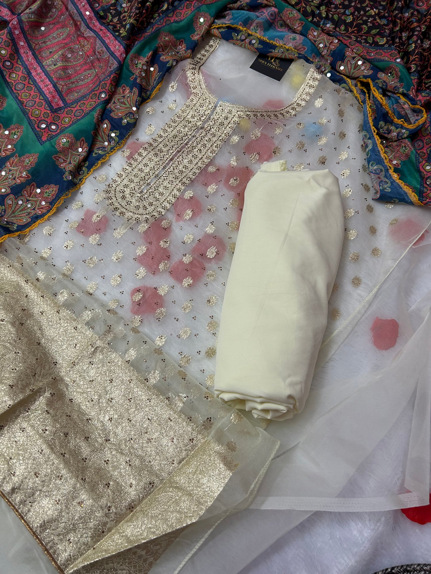 CREAM GLASS ORGANZA SUIT WITH CHAMKI WORK