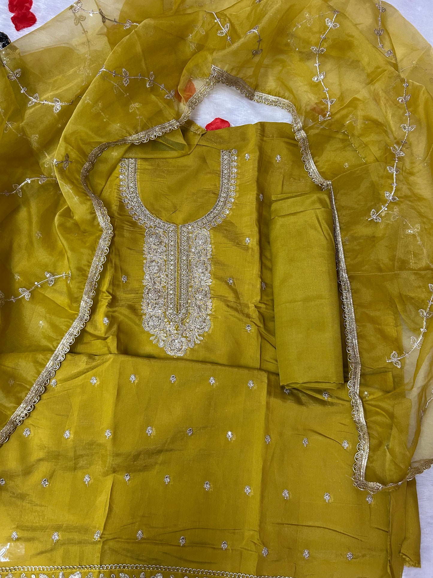 YELLOW ORGANZA SUIT WITH CUTDANA AND EMBROIDERY WORK