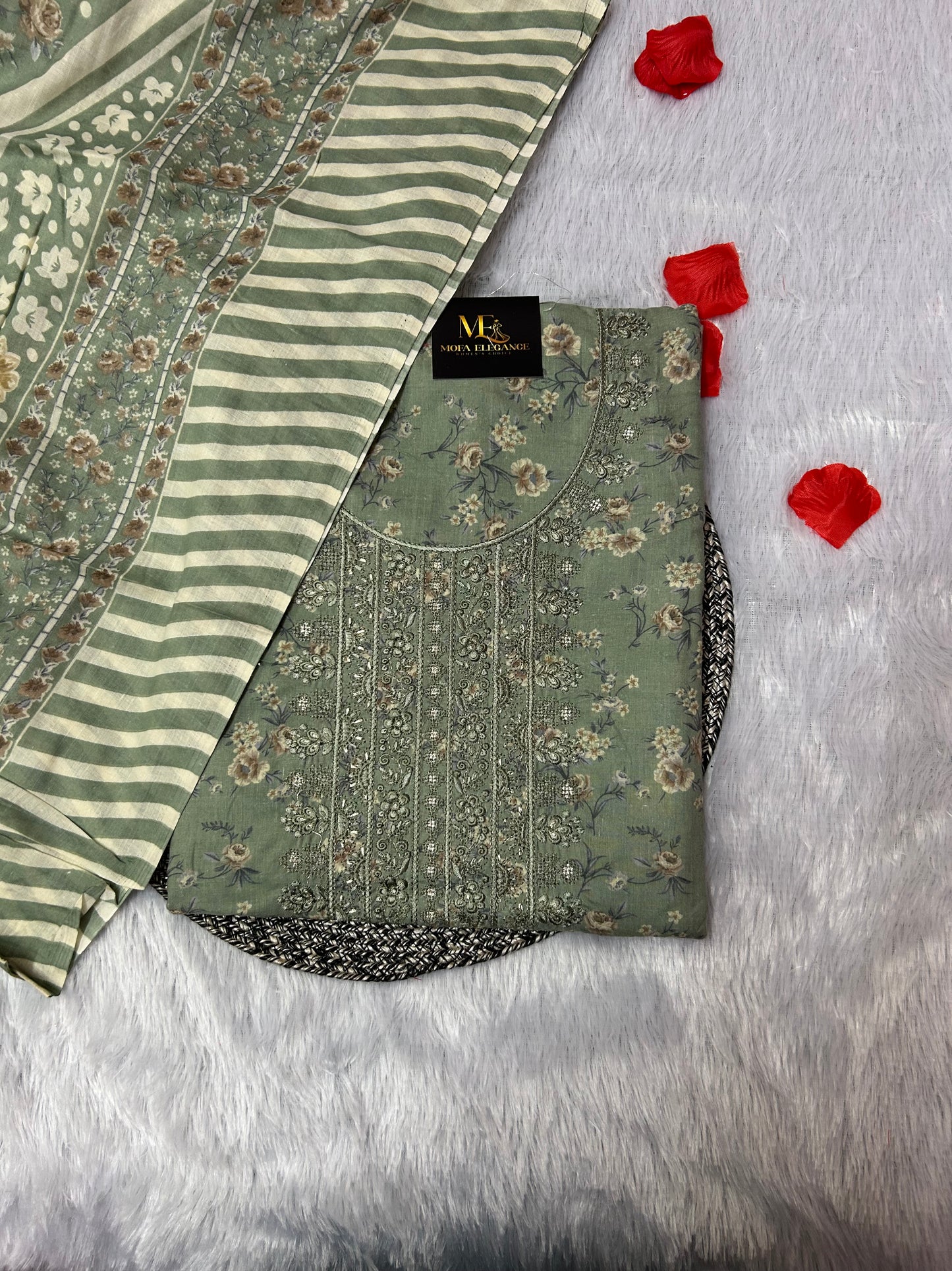 LIGHT GREEN COTTON SUIT WITH THREAD WORK