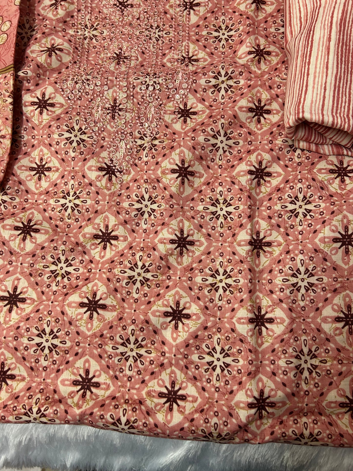 PINK COTTON SUIT WITH THREAD WORK