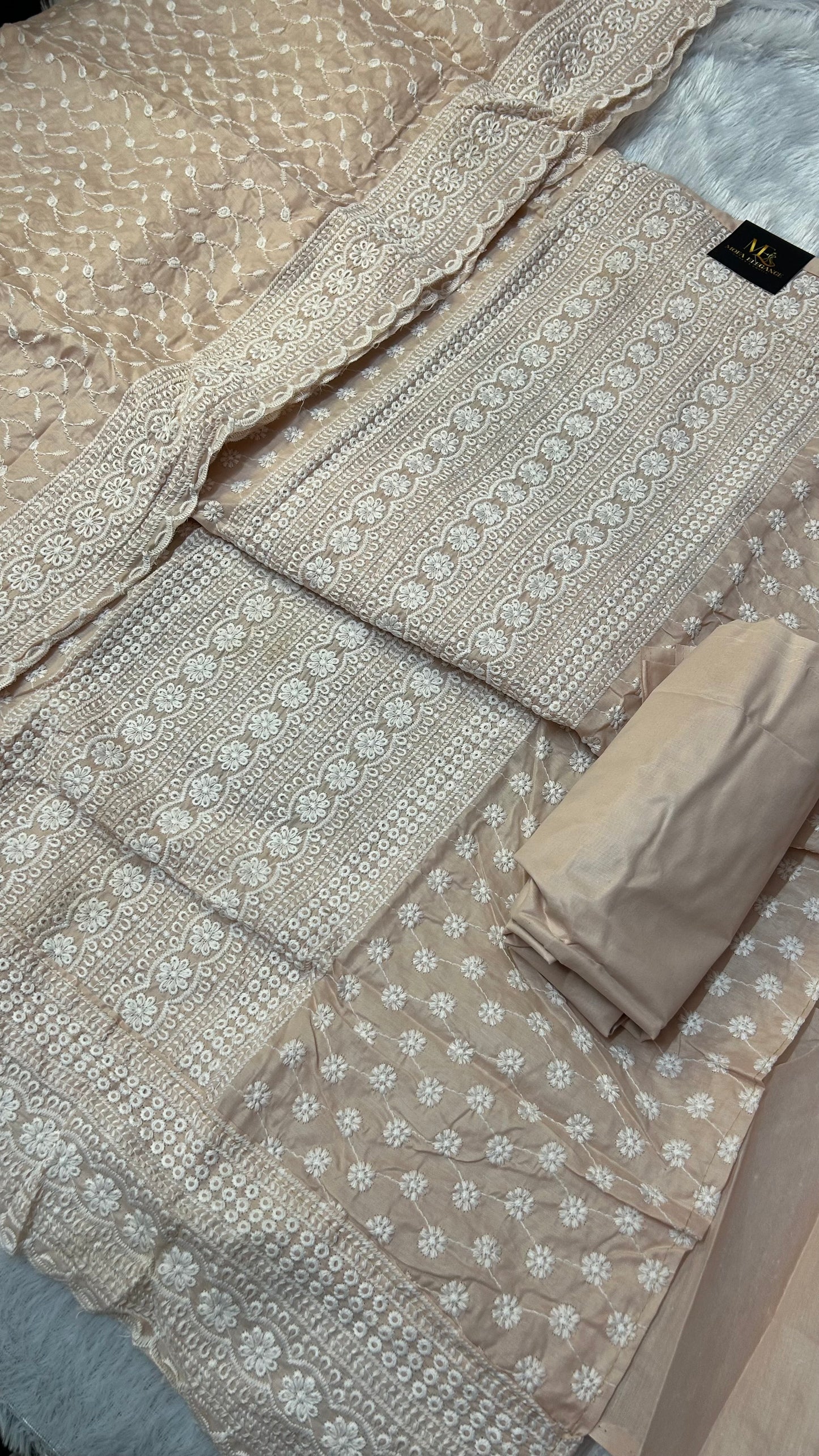 CREAM COTTON SUIT WITH THREAD WORK